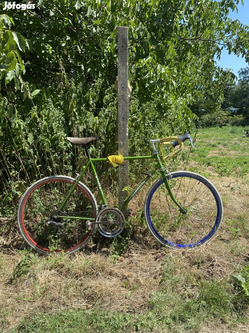 Bianchi országúti kerékpár