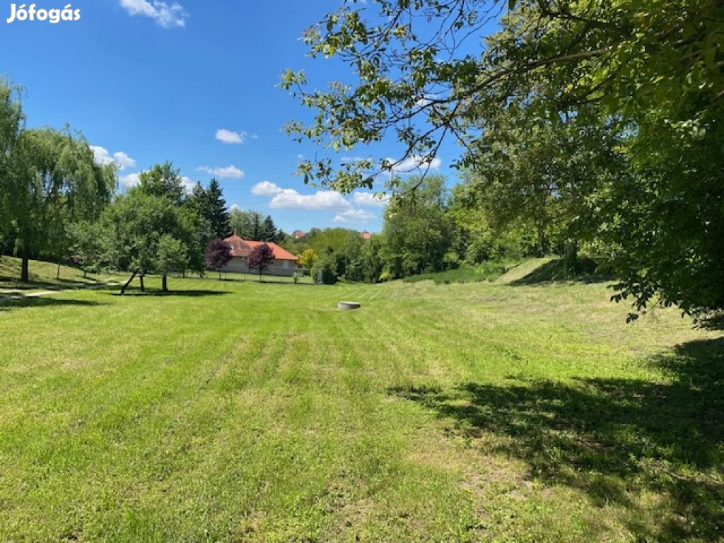 Biatorbágy, Iharos, 5000 m2-es, telek