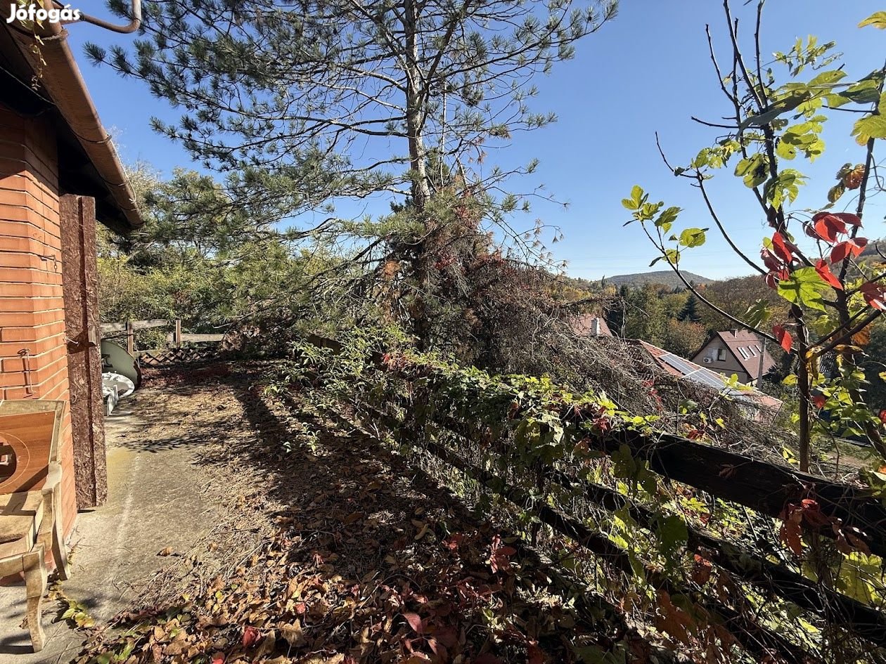 Biatorbágy egyik legszebb pontján eladó örökpanorámás,