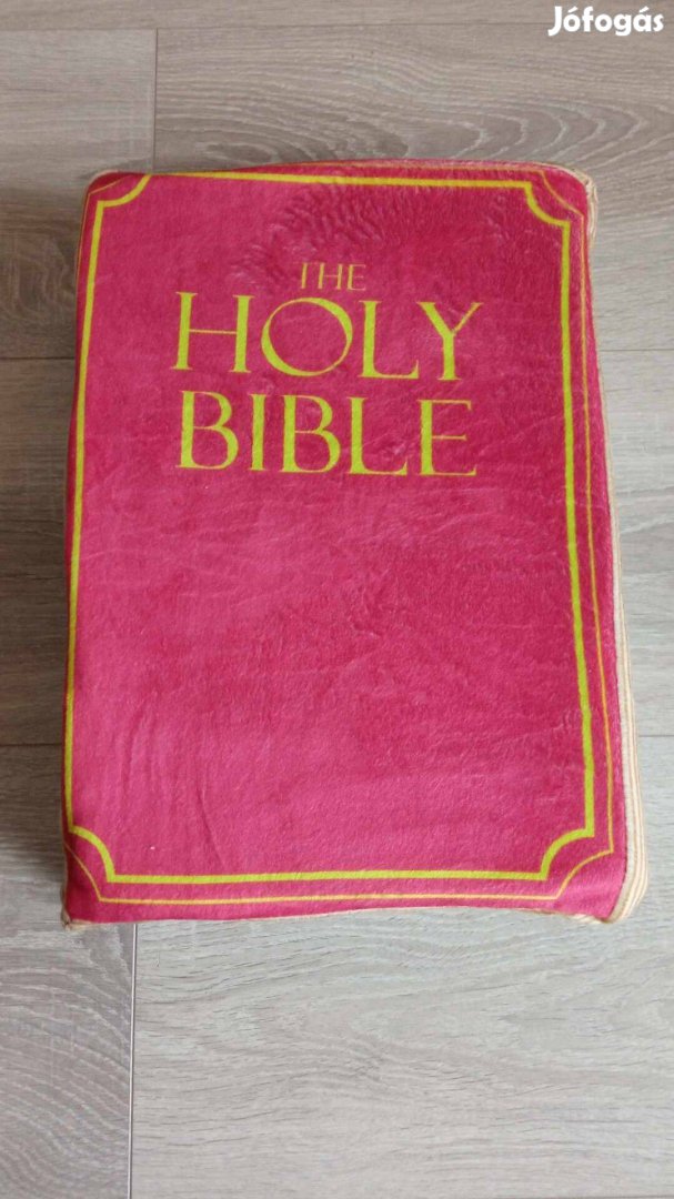 Biblia formájú szétnyitható párna levehető huzattal 1500 Ft