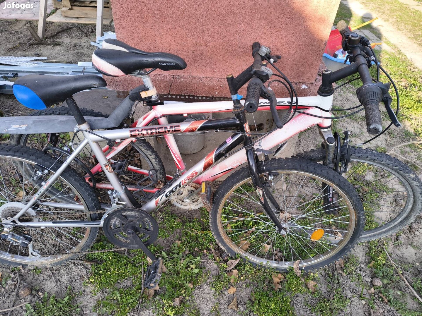 Biciklik alkatrésznek