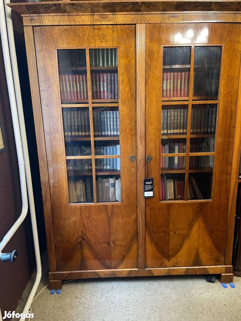 Bieder üveges szekreny