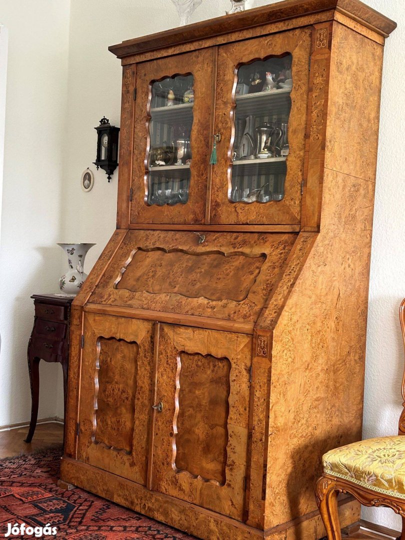 Biedermeier vitrin