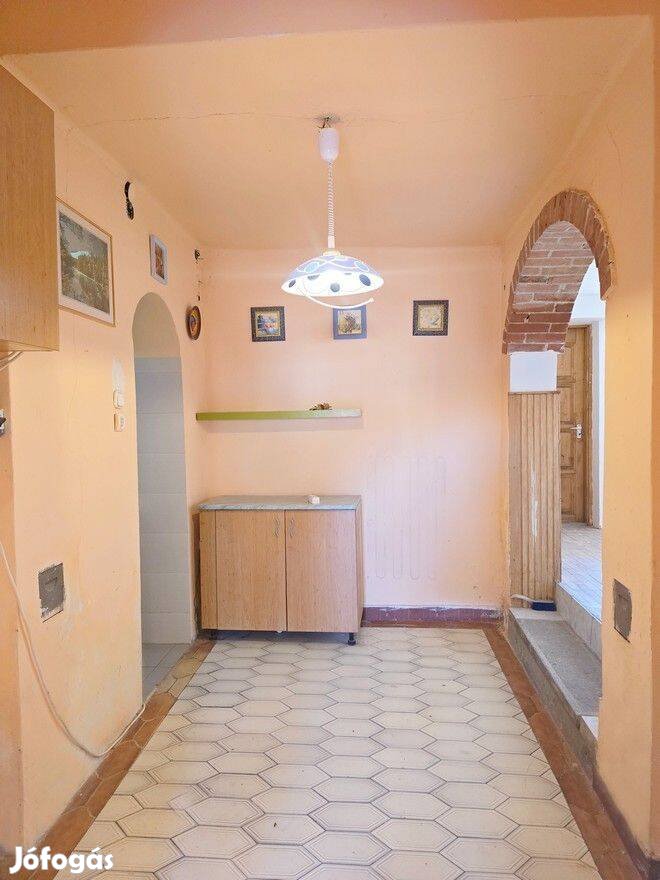 Biharikerti, 3 szobás téglaépítésű Családi Ház kiváló árban