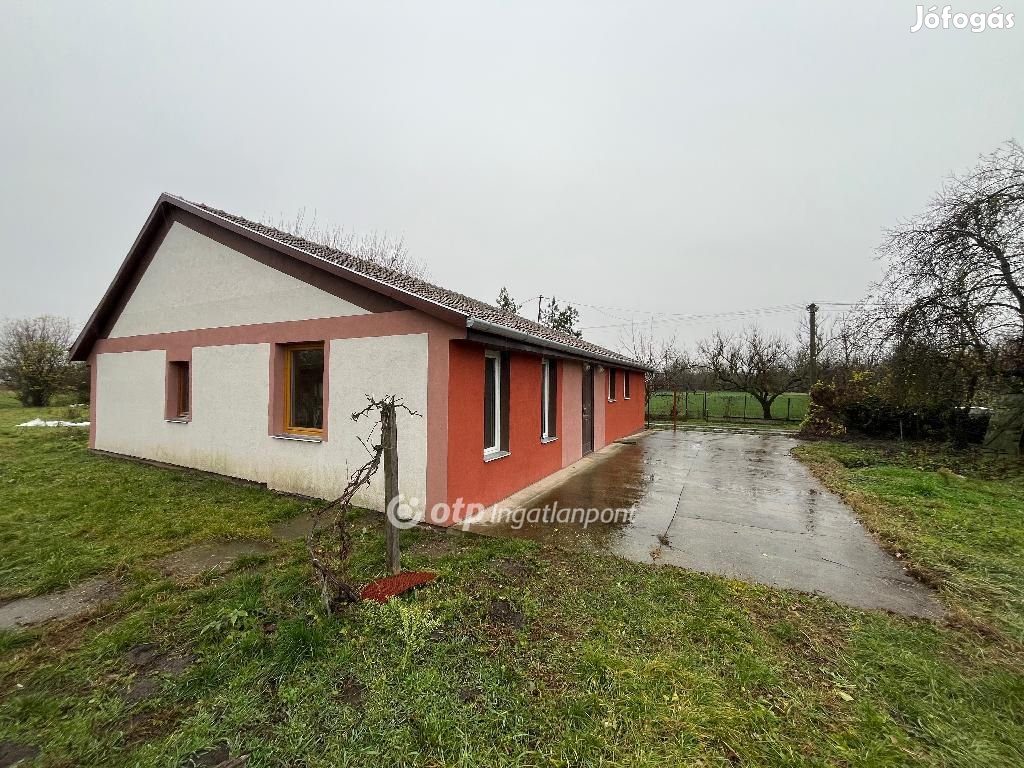 Biharugrai eladó 94 nm-es ház