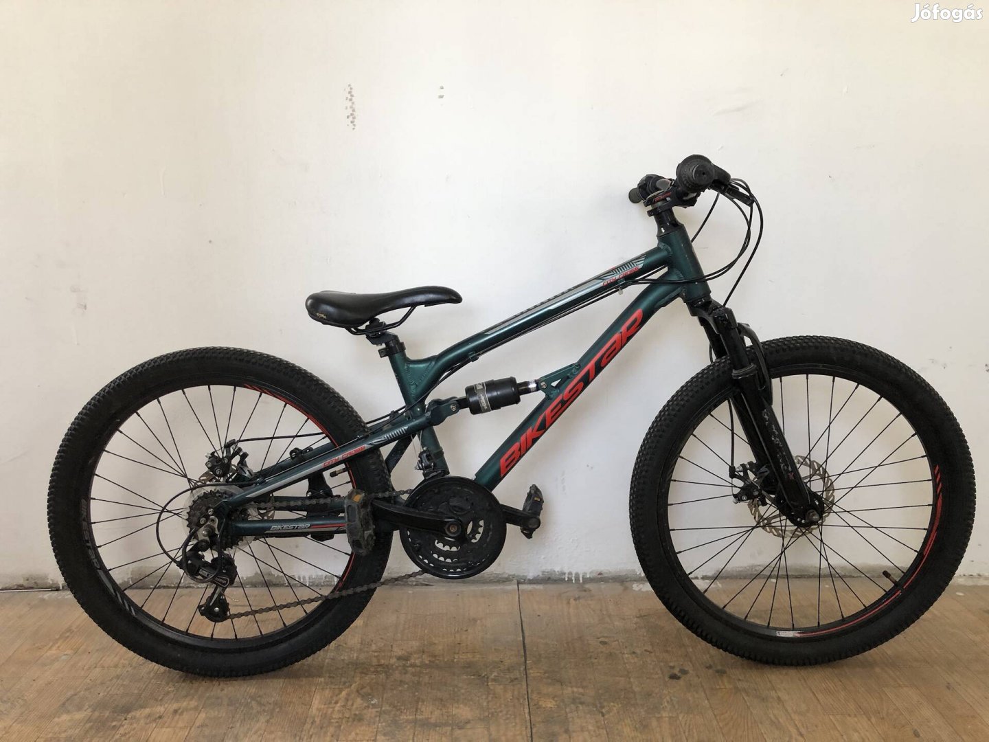 Bikestar City Cross 24 alu, tárcsafékes gyerek kerékpár,