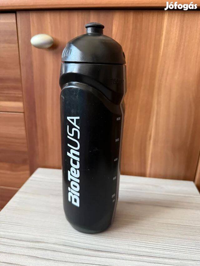 Biotechusa kulacs 750 ml fekete