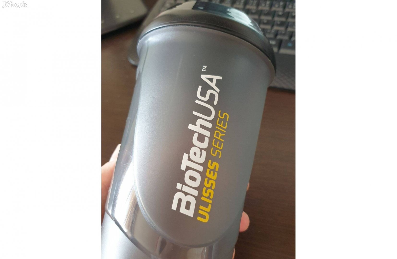 Biotechusa shaker kulacs keverőpalack 600 ml - fekete