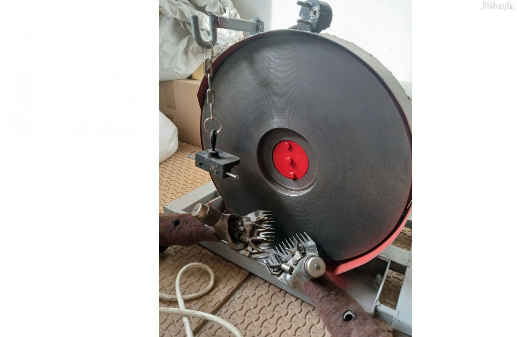 Birka-juhnyíró felszerelés eladó vagy juhokra cserélhető