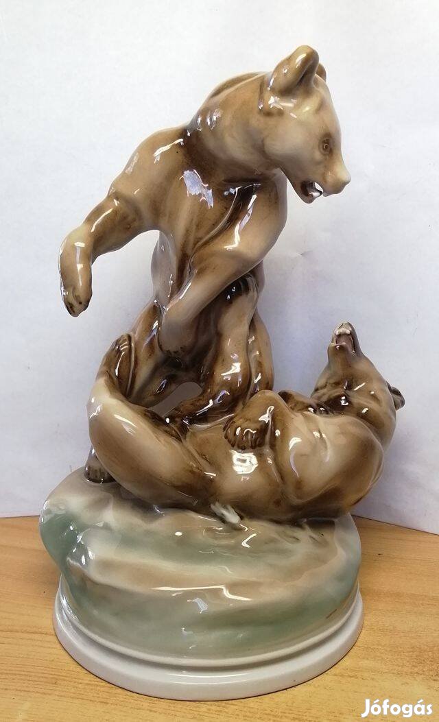 Birkózó medvék Zsolnay kisplasztika Markup Béla 1900-as