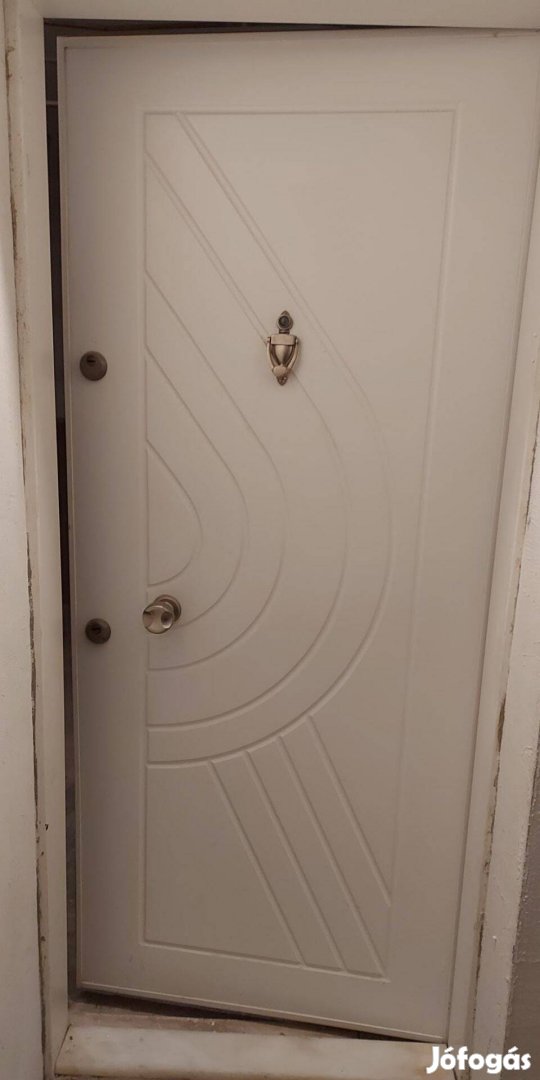 Biztonsági bejárati ajtó