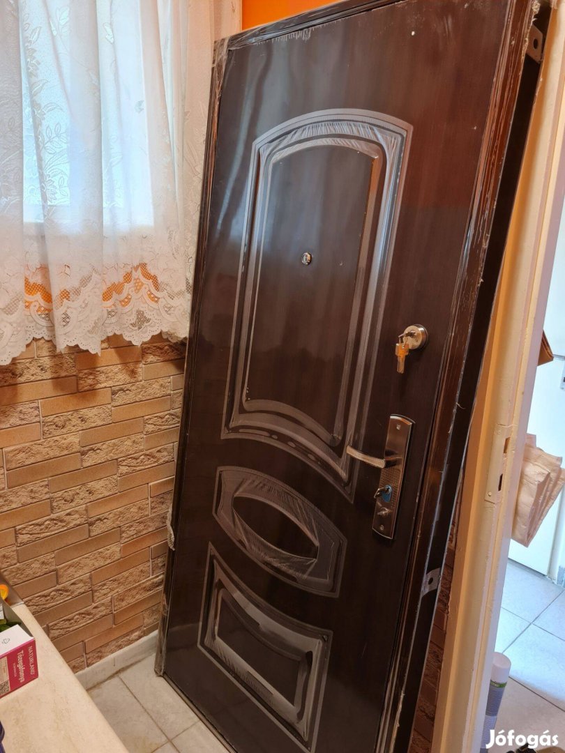 Biztonsági bejárati ajtó