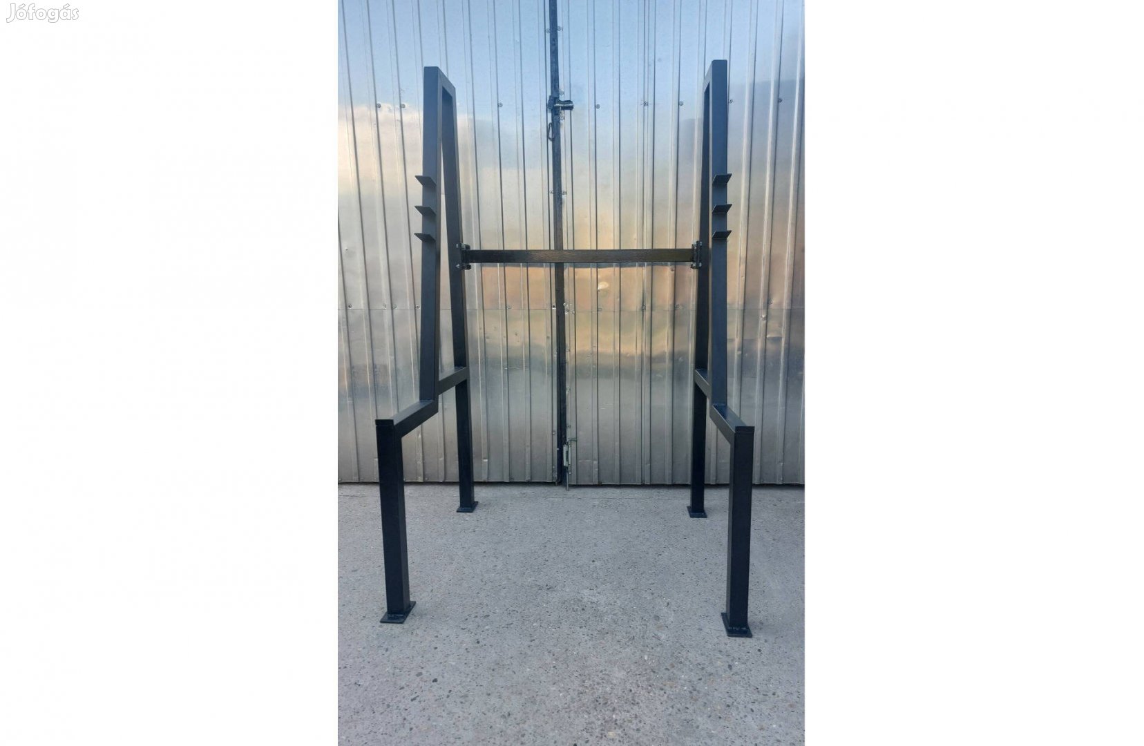 Biztonsági guggolókeret 200 cm magas, 110 belső távolság