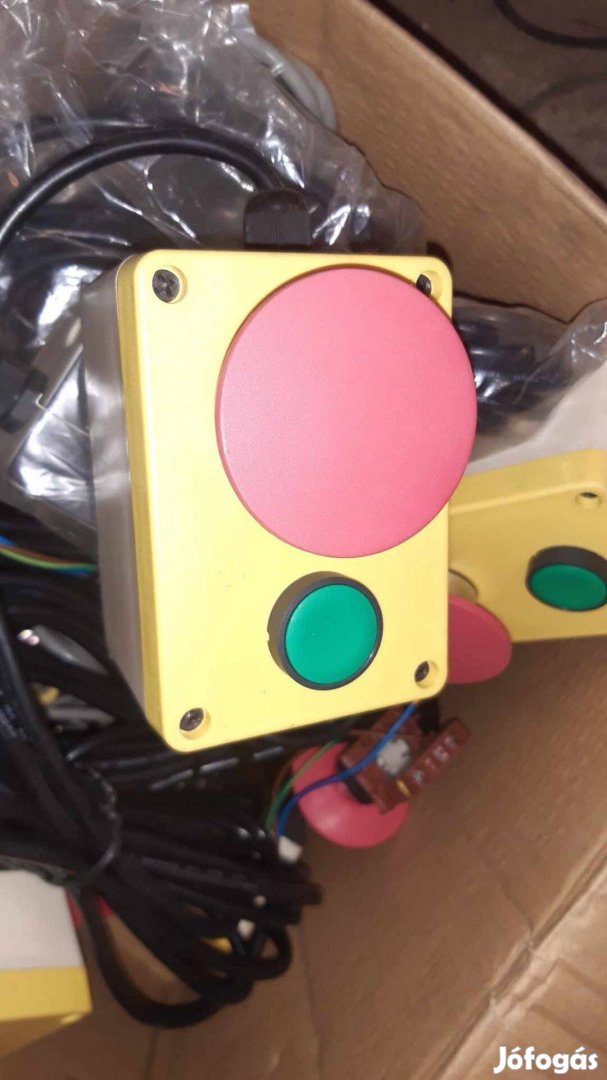 Biztonsági kapcsoló vészleállító gomb