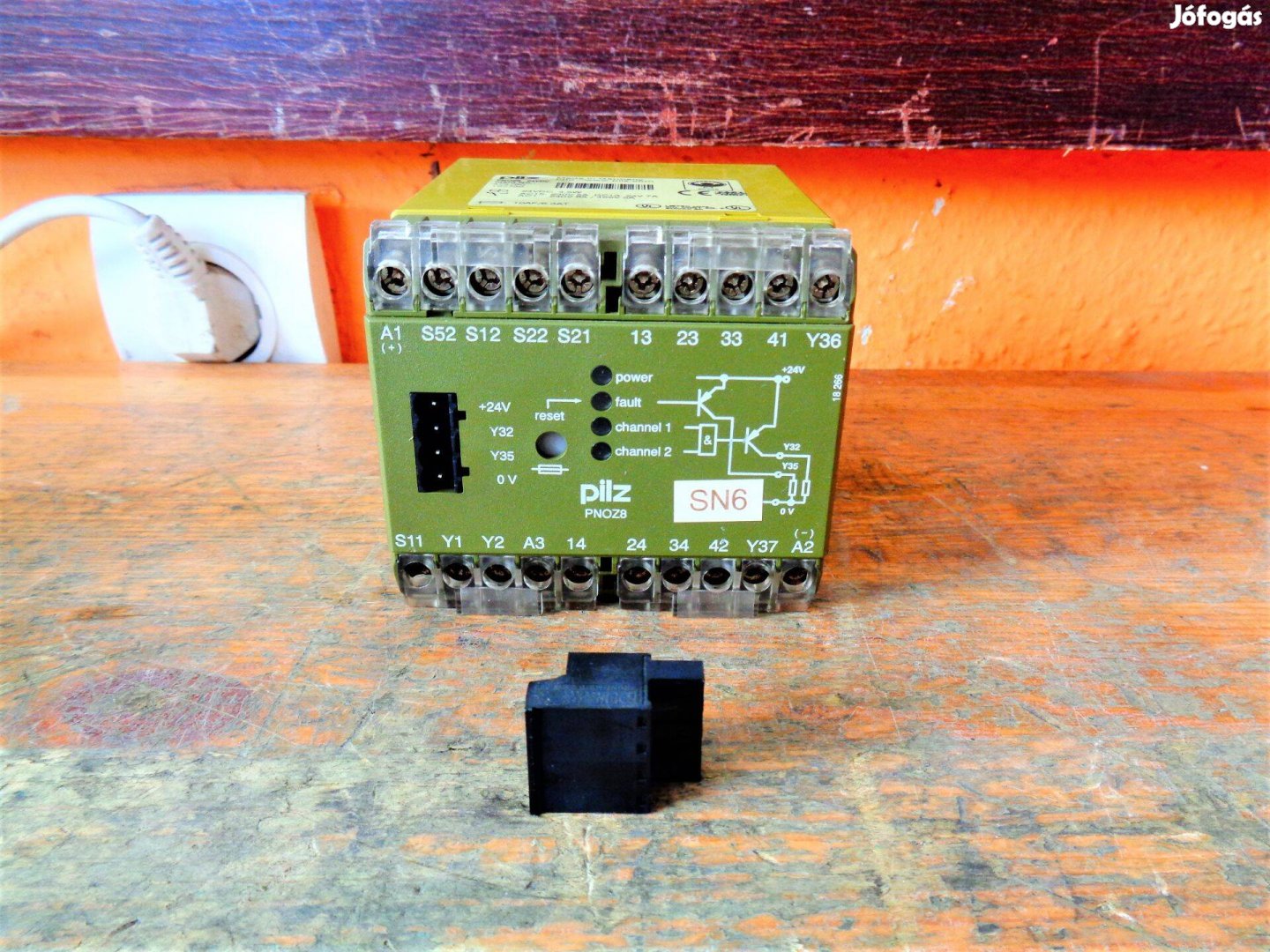 Biztonsági relé 2 csatornás Pilz 6176