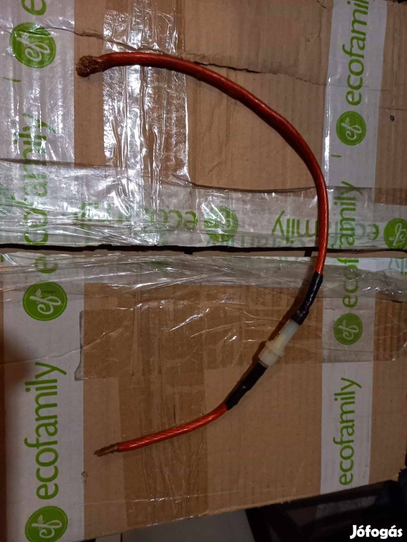 Biztosítékház + biztosíték + 6-os kábel