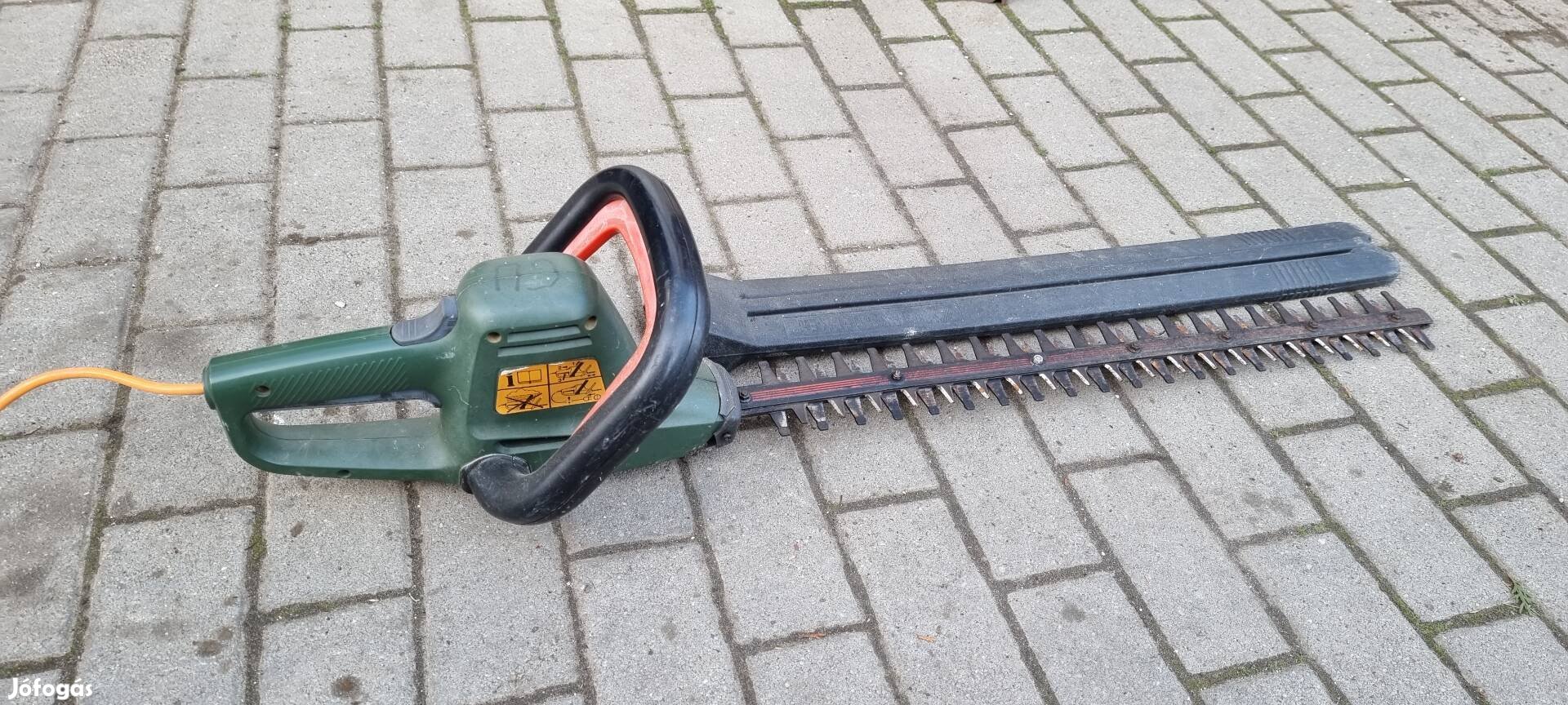 Black&Decker 2db elektromos sövényvágó GT 440 60cm 400W