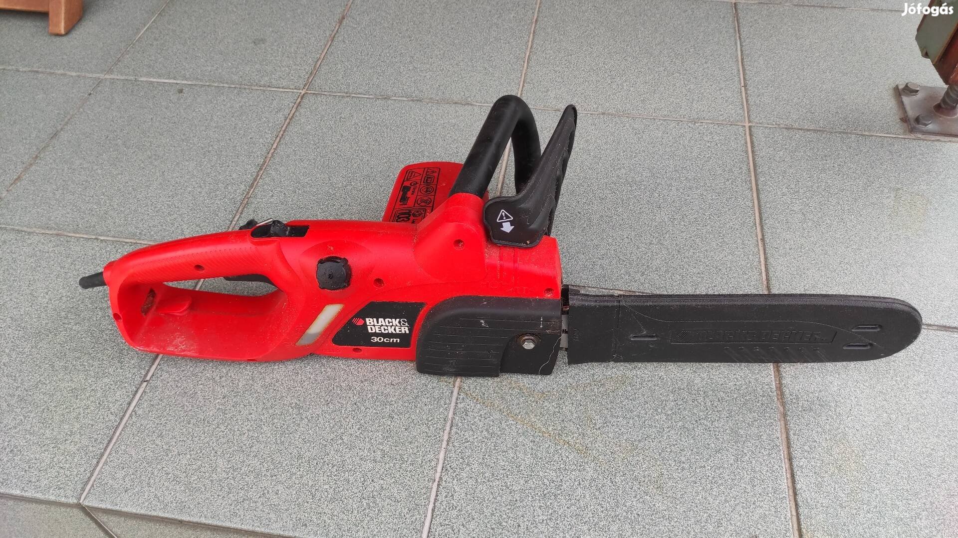 Black & Decker elektromos láncfűrész 30cm 