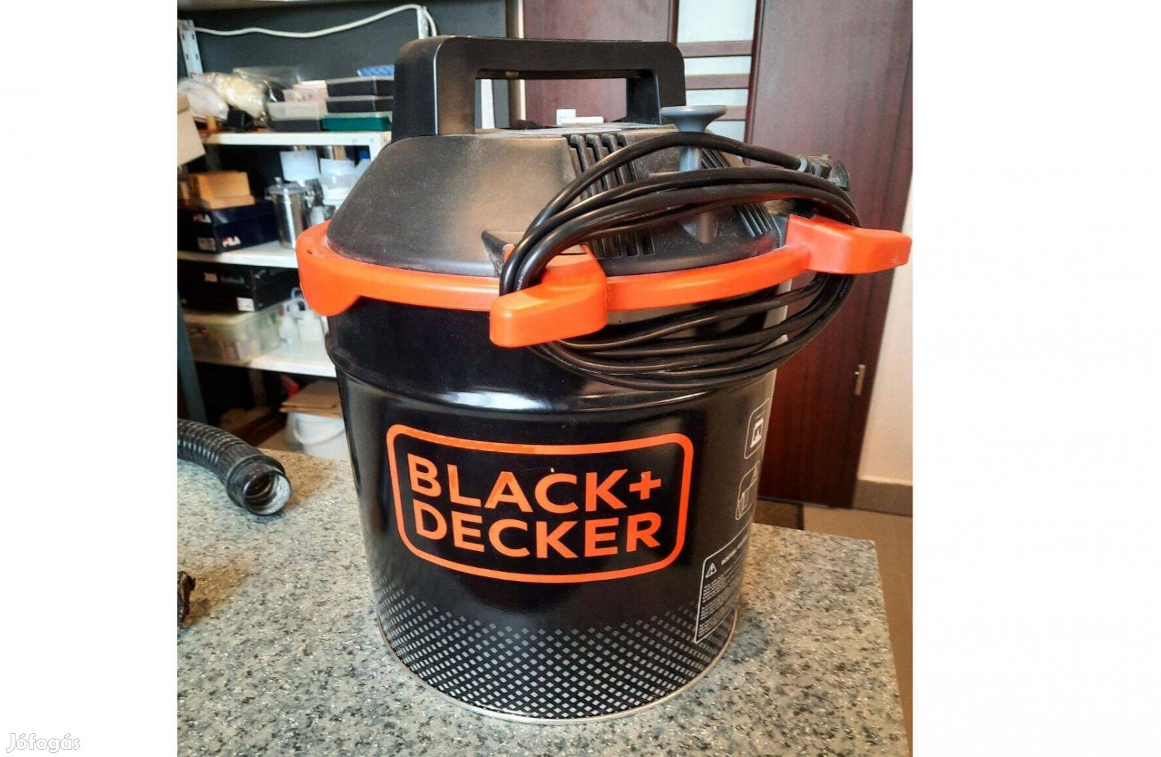 Black & Decker hamuporszívó