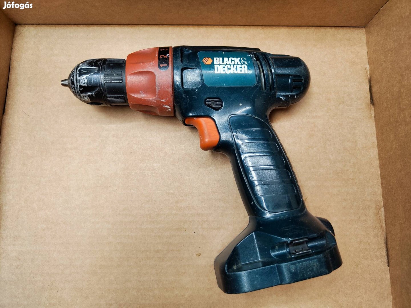 Black and Decker 12V fúró csavarozó gép