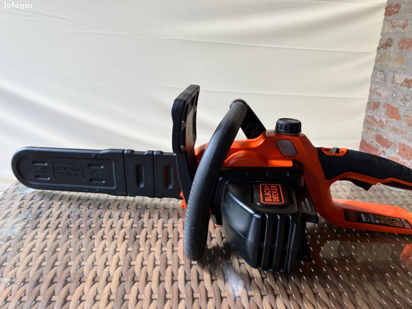 Black and Decker akkus láncfűrész