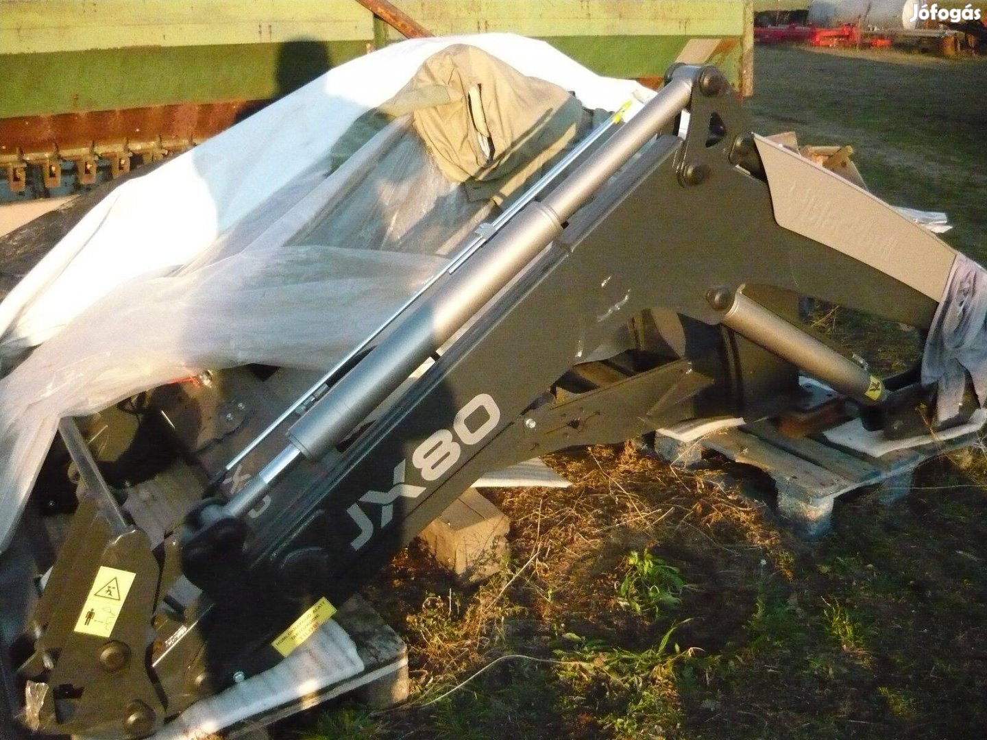 Blackbull Jx80 homlokrakodó