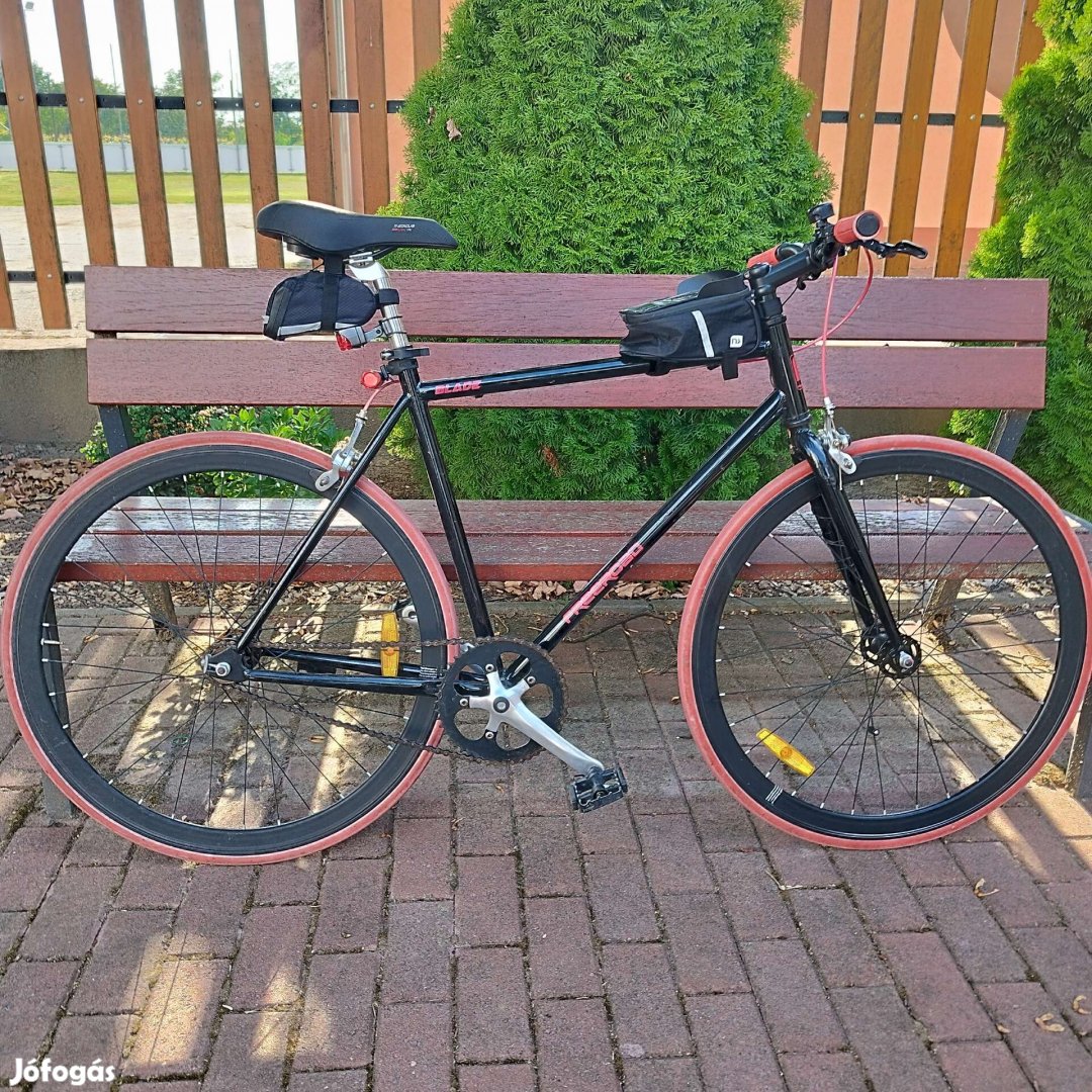 Blade fixie férfi városi kerékpár  26"