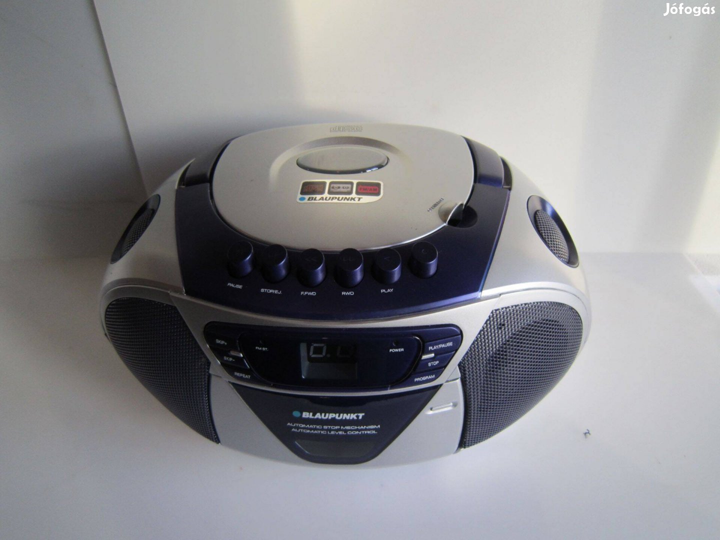 Blaupunkt B6 Boombox CD-s rádiómagnó AUX bemenettel akcióban