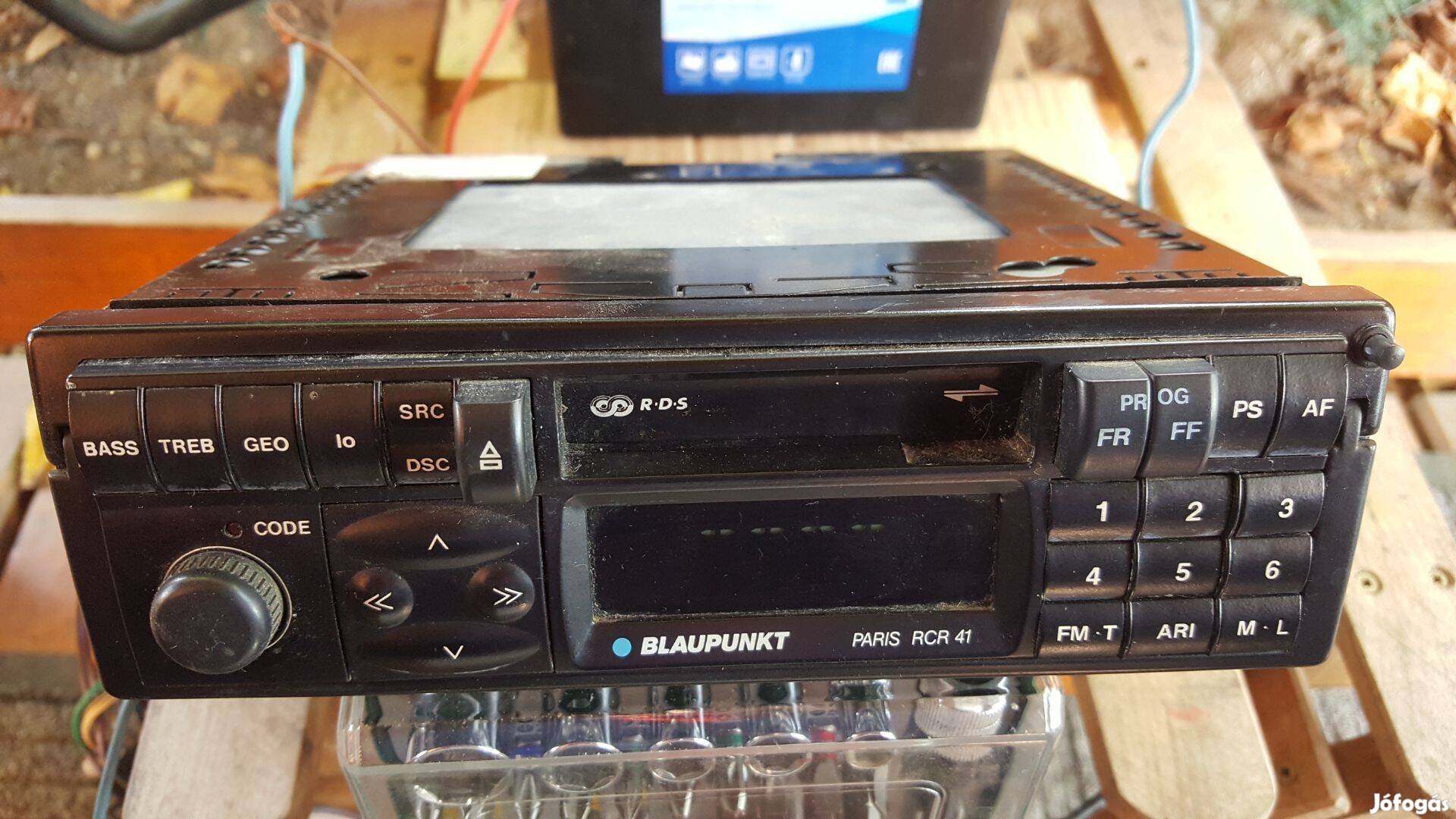Blaupunkt Paris RCR41 retro autórádió kód nélkül