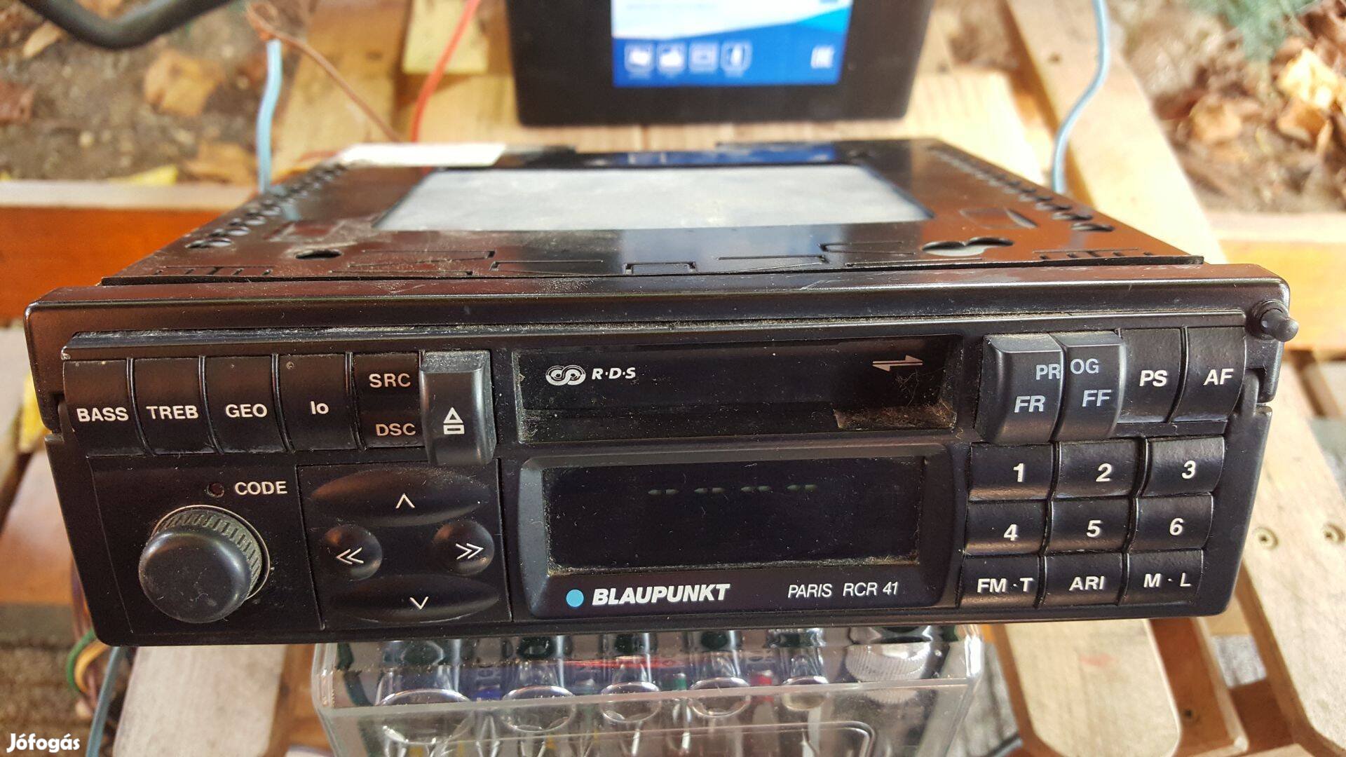 Blaupunkt Paris RCR41 retro autórádió kód nélkül