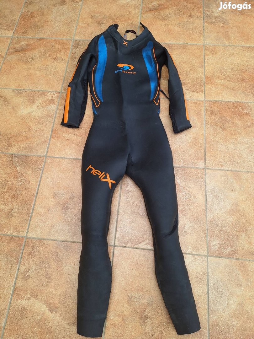 Blueseventy Helix M-es triatlon búvárruha.