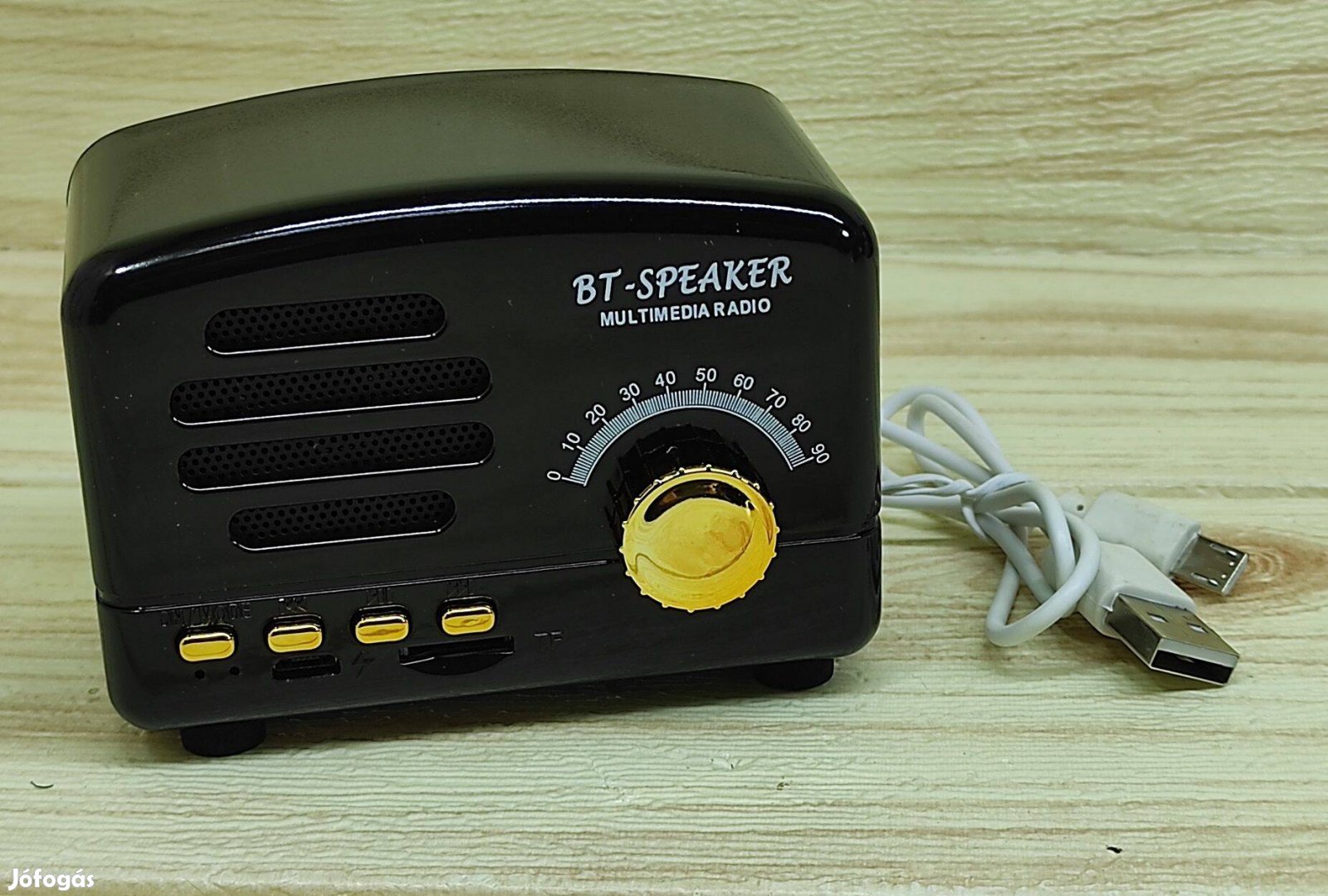 Bluetooth hangszóró Hordozható Retró rádió alakú vezeték nélküli BT01