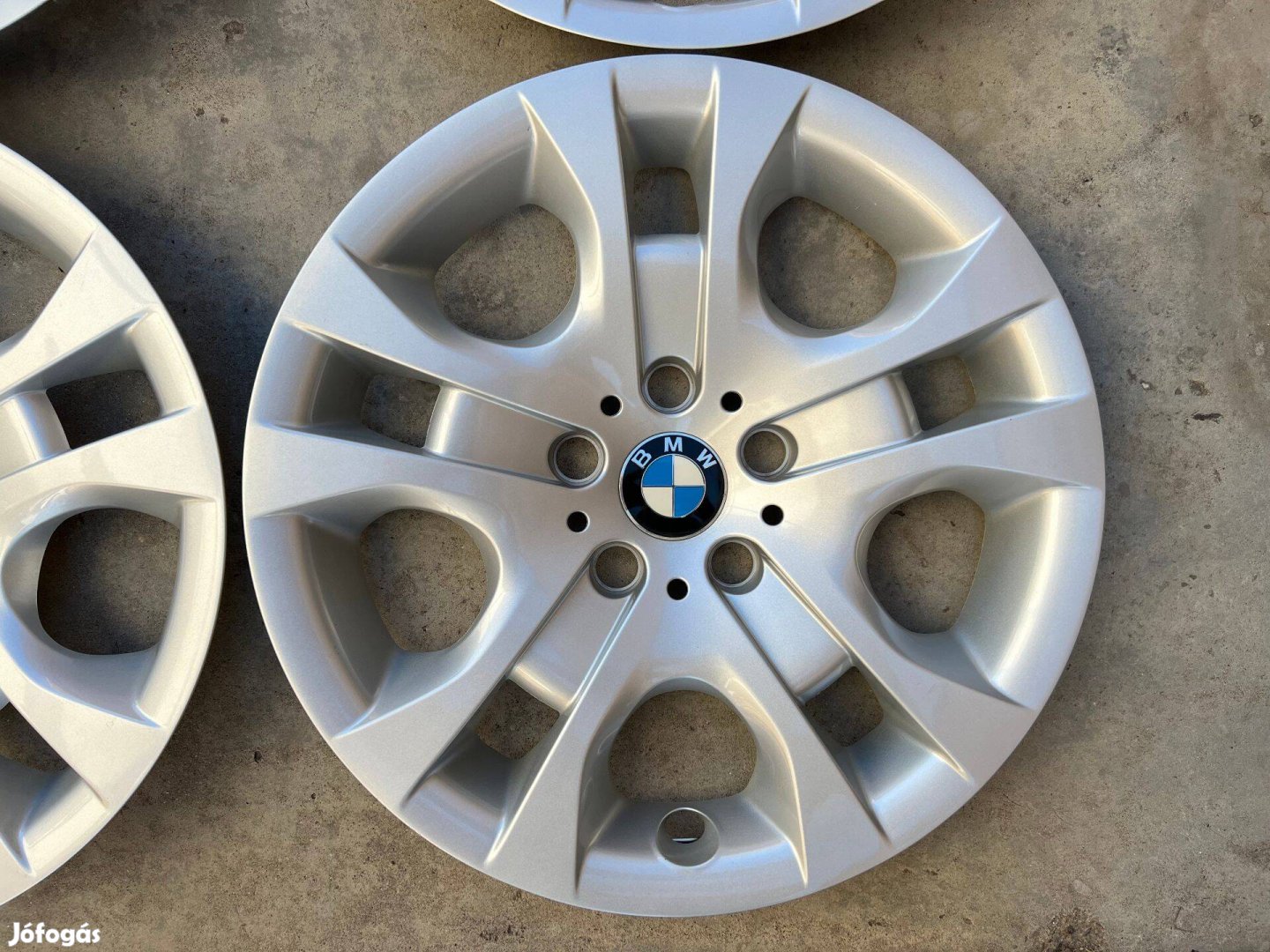 Bmw 17-es gyári disztárcsa szép állapotban!