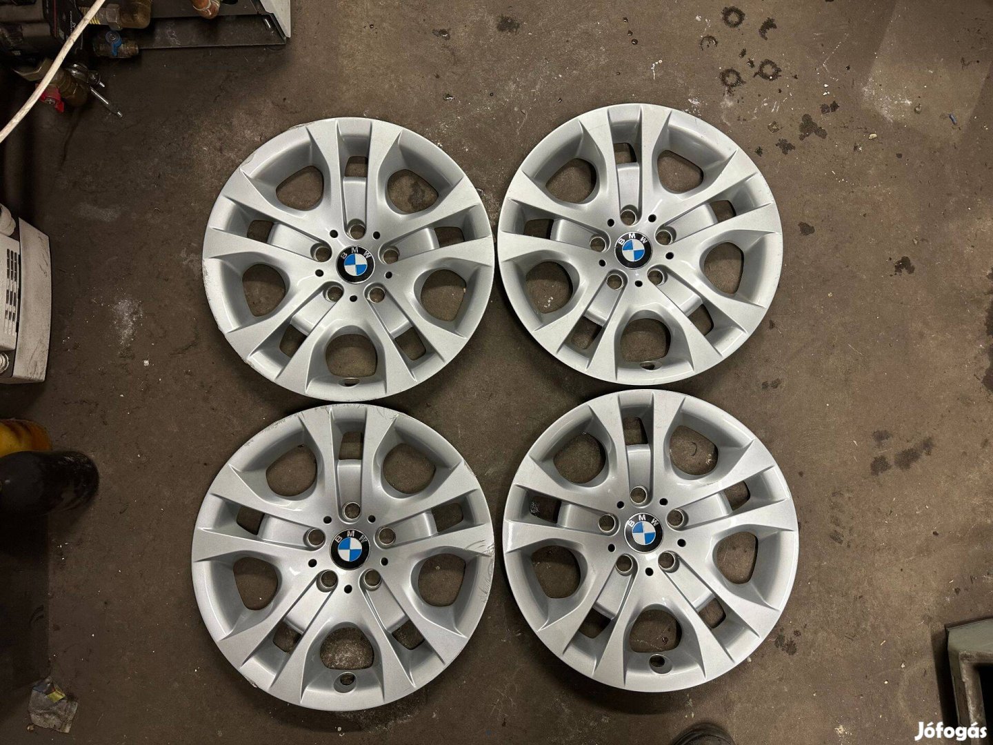 Bmw 17-es gyári disztárcsa szép állapotban!