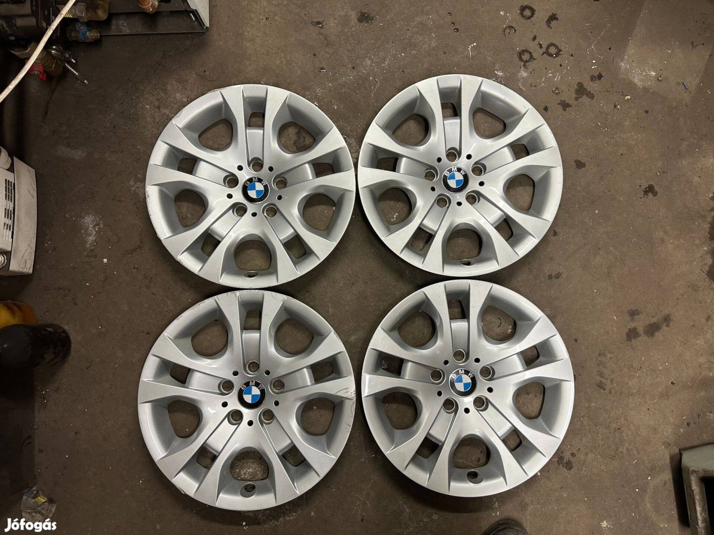 Bmw 17-es gyári disztárcsa szép állapotban!