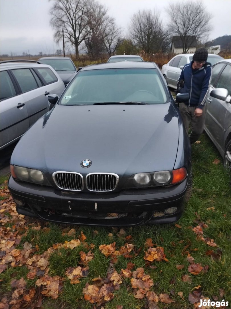 Bmw 523i e39 minden alkatrésze 