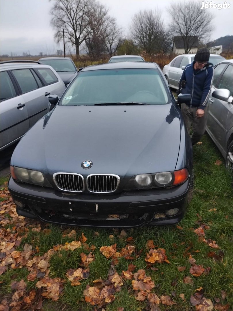 Bmw 523i e39 minden alkatrésze 