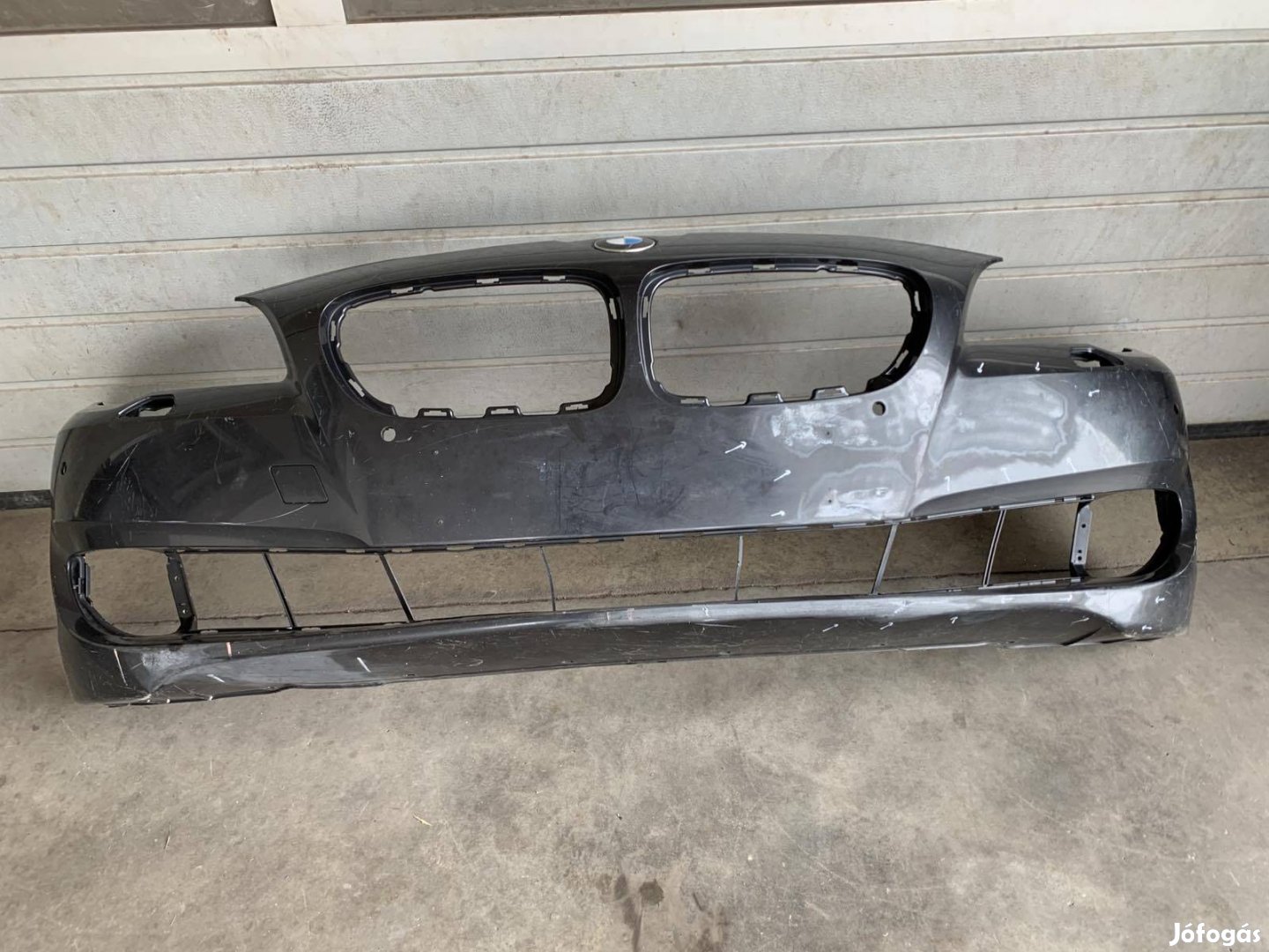 Bmw 5 F10 F11 első lökhárító lökő 2010-2014