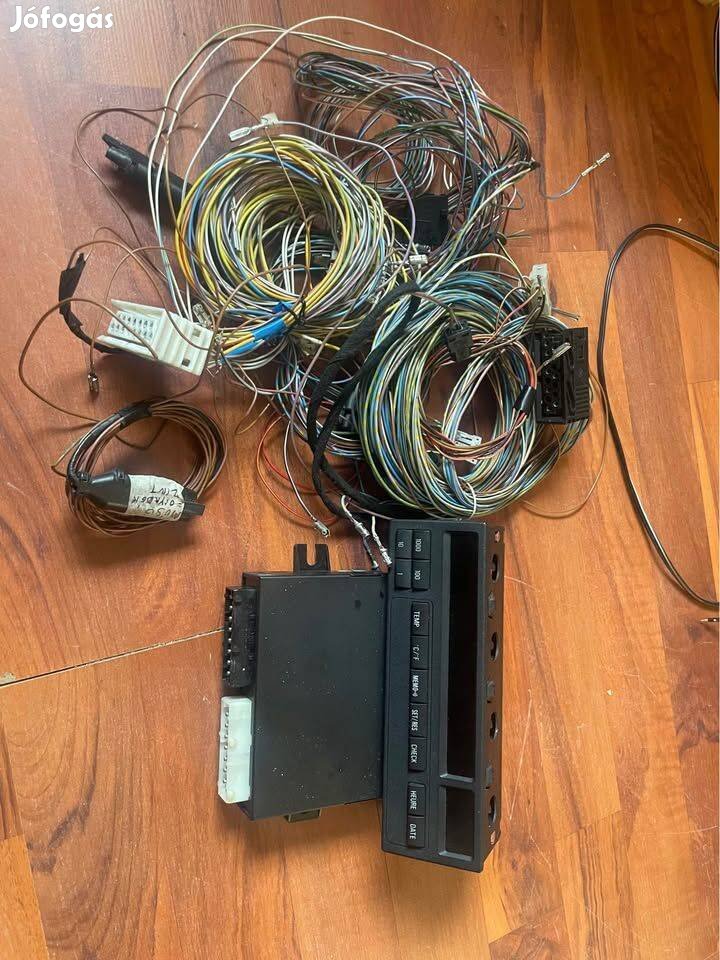 Bmw E36 11 gombos board szett