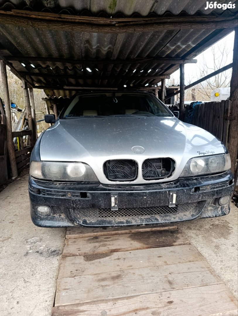 Bmw E39 523i minden alkatrésze eladó.