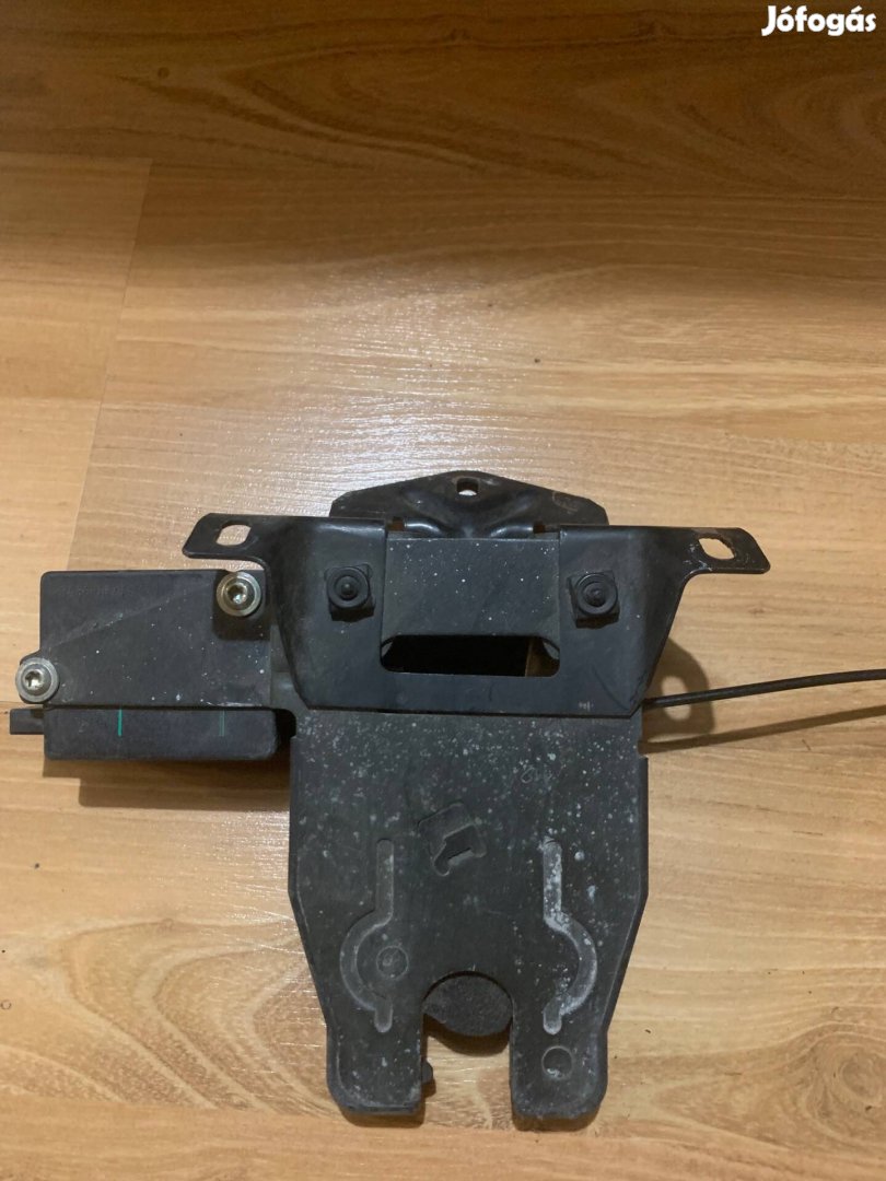 Bmw E39 Touring csomagtartó ajtó zárszerkezet