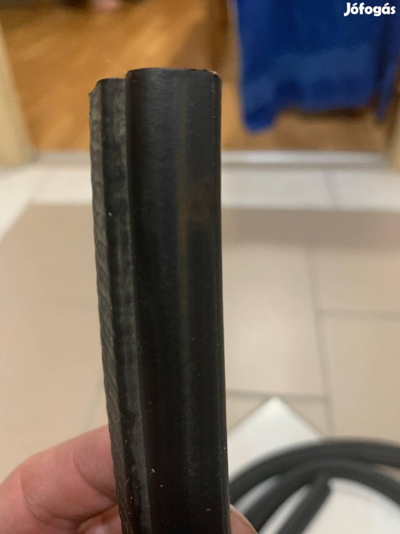 Bmw E39 Touring csomagtartó gumikéder