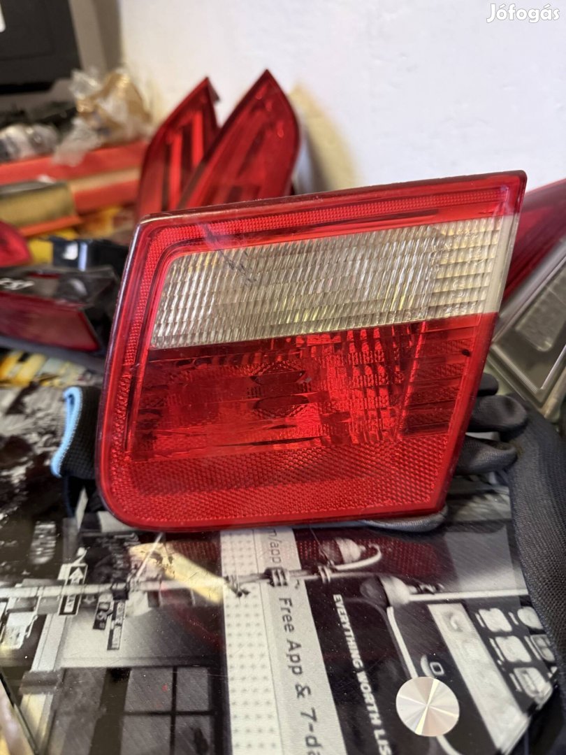 Bmw E46 kombi jobb hátsó csomagtér lámpa 