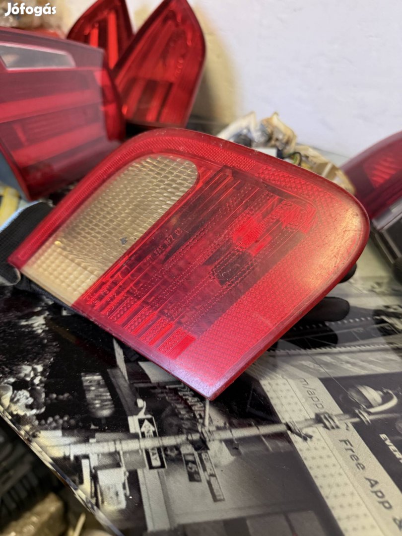 Bmw E46 limuzin bal hátsó csomagtér lámpa 8364923