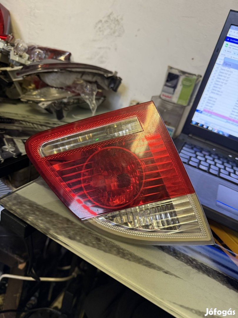 Bmw E61 touring hátsó csomagtér lámpa 6925893