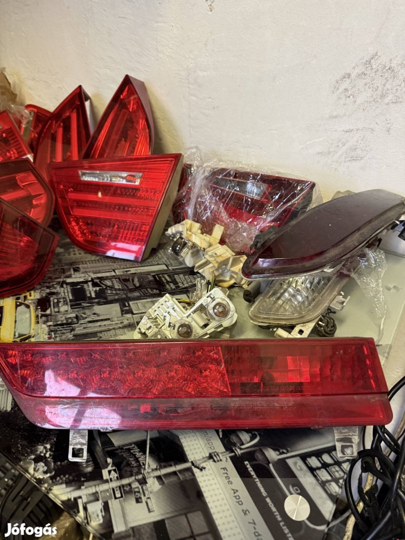 Bmw E65 bal hátsó csomagtér lámpa 7164741