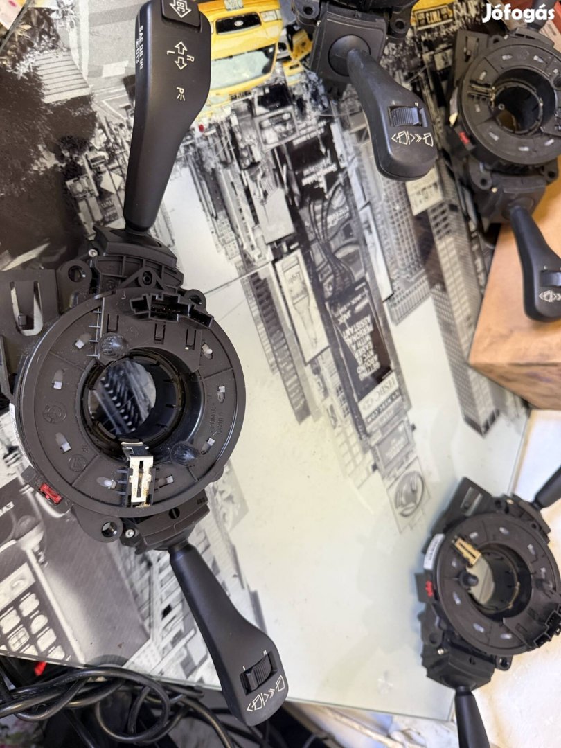 Bmw E83 X3 kormánykapcsoló 8377488