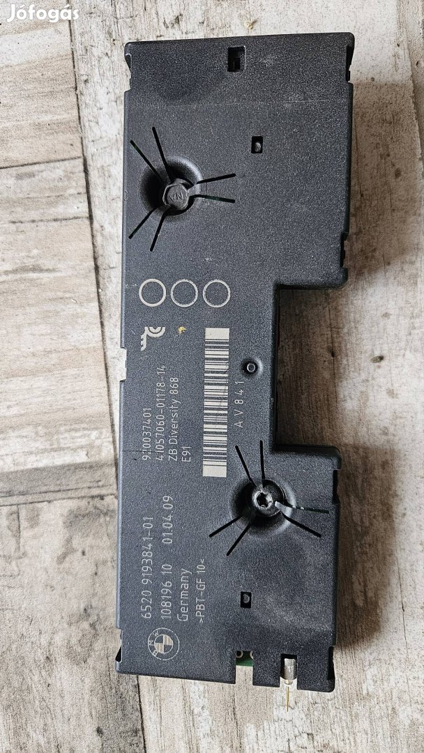 Bmw E90/91 antenna erősítő 