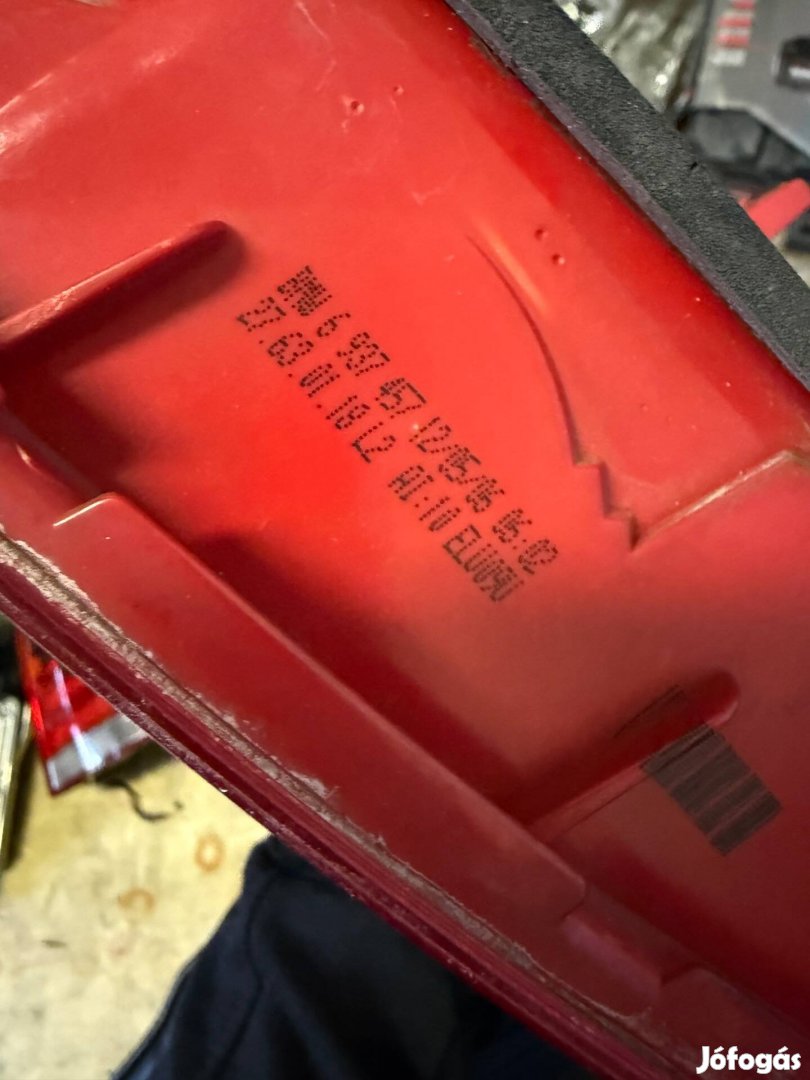 Bmw E90 bal hátsó lámpa 6937457