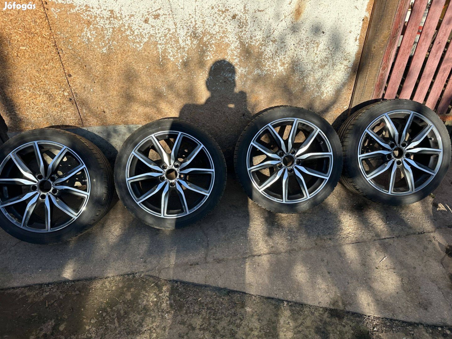 Bmw F10en használt, 5x120 kétszéles MAK19" nyárigumikkal,Tpms
